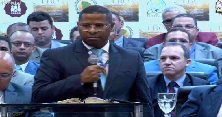 Pastor Osiel Gomes (Reprodução) - Ex-homossexual dá testemunho de libertação e emociona igreja no Maranhão
